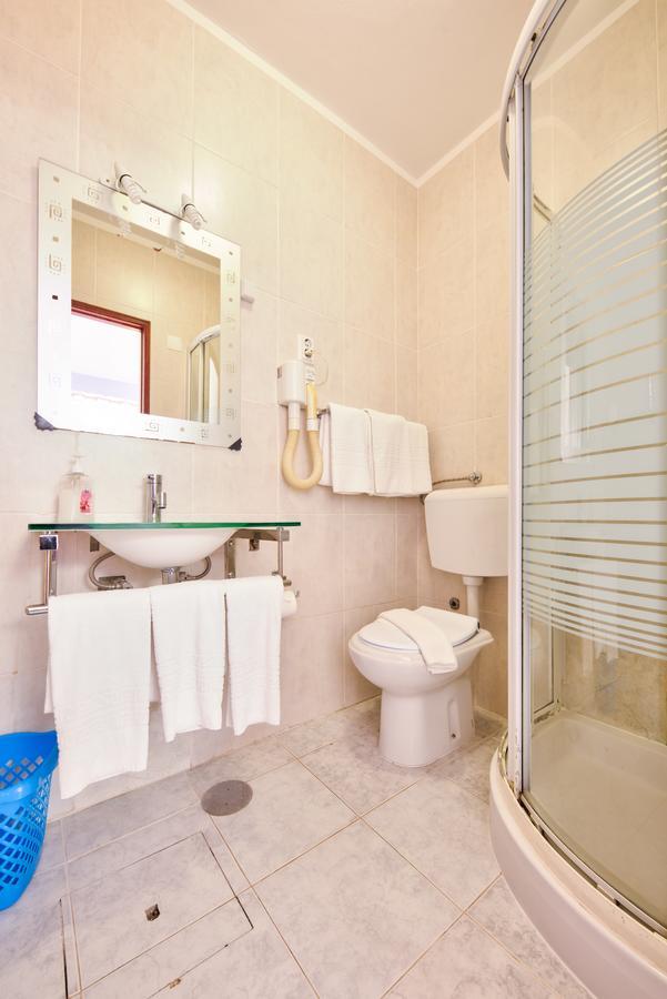 Hotel Palmeira Авиеро Екстериор снимка